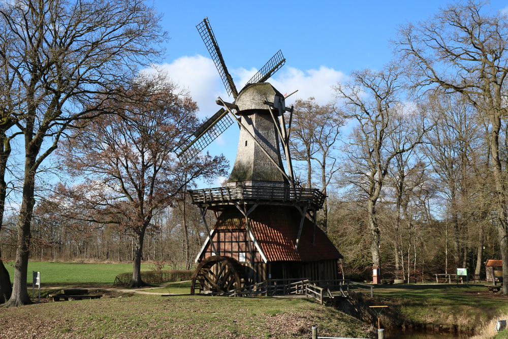 Photo: Wind und Wassermühle Hüven in Hüven