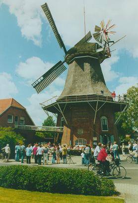 Photo: Windmühle Remels in Uplengen