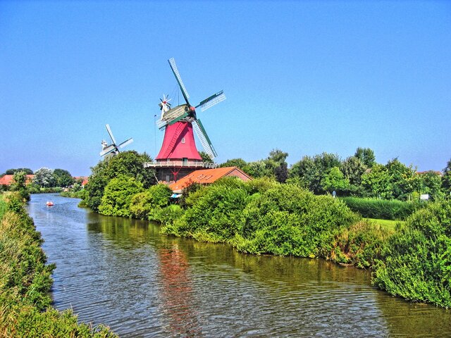 Greetsieler Mühlen © Guido Radig - Eigenes Werk, CC BY 3.0